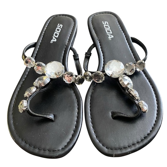Soda Women’s Black Crystal Embellished Sandals Size 6.5 - Picture 4 of 7